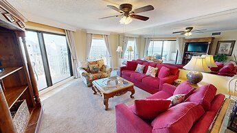 Inlet Reef 616 2 Bedroom Condo by RedAwning
