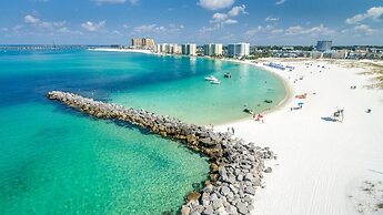 East Pass Towers 305 2 Bedroom Condo by RedAwning