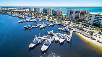 East Pass Towers 305 2 Bedroom Condo by RedAwning