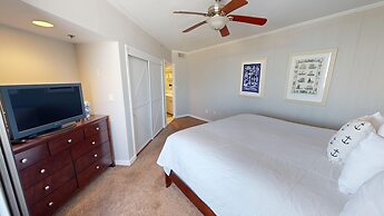 East Pass Towers 305 2 Bedroom Condo by RedAwning