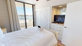 East Pass Towers 305 2 Bedroom Condo by RedAwning