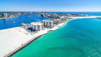 East Pass Towers 305 2 Bedroom Condo by RedAwning