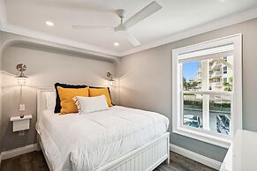 Sandpiper Cove 1115 3 Bedroom Condo by RedAwning