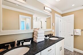 Sandpiper Cove 1115 3 Bedroom Condo by RedAwning