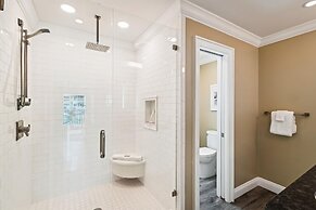 Sandpiper Cove 1115 3 Bedroom Condo by RedAwning