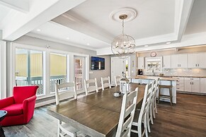 Sandpiper Cove 1115 3 Bedroom Condo by RedAwning