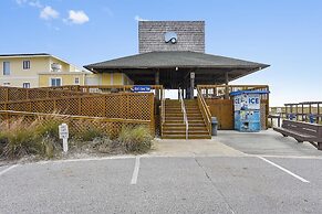 Sandpiper Cove 1115 3 Bedroom Condo by RedAwning