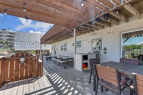 The Other Castle 5 Bedroom Home by RedAwning