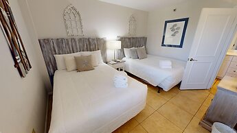 Inlet Reef 205 2 Bedroom Apts by RedAwning