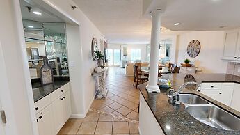 Inlet Reef 205 2 Bedroom Apts by RedAwning