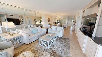 Inlet Reef 205 2 Bedroom Apts by RedAwning