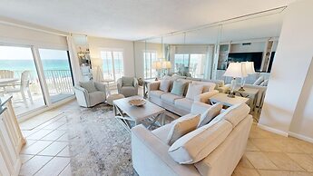 Inlet Reef 205 2 Bedroom Apts by RedAwning