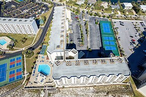 Inlet Reef 205 2 Bedroom Apts by RedAwning