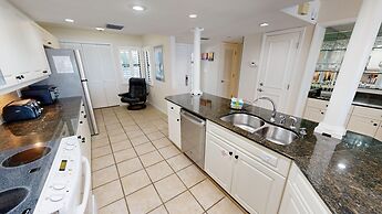 Inlet Reef 205 2 Bedroom Apts by RedAwning