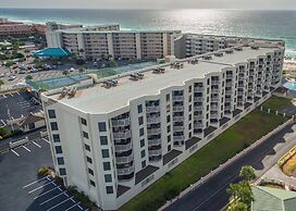 Inlet Reef 405 3 Bedroom Condo by RedAwning