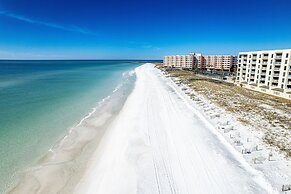 Inlet Reef 405 3 Bedroom Condo by RedAwning