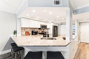 Inlet Reef 405 3 Bedroom Condo by RedAwning