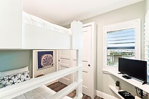 Inlet Reef 405 3 Bedroom Condo by RedAwning