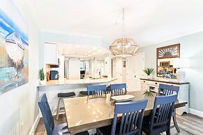 Inlet Reef 405 3 Bedroom Condo by RedAwning