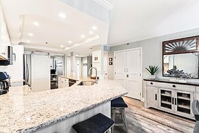 Inlet Reef 405 3 Bedroom Condo by RedAwning