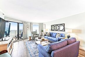 Inlet Reef 405 3 Bedroom Condo by RedAwning