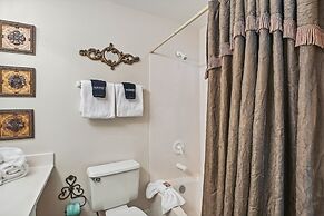 Oceania 204 3 Bedroom Condo by RedAwning