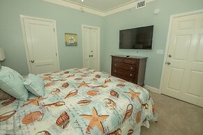 Oceania 106 3 Bedroom Condo by RedAwning