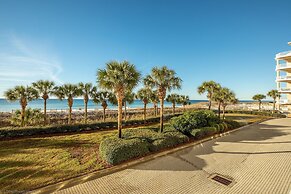 Oceania 106 3 Bedroom Condo by RedAwning