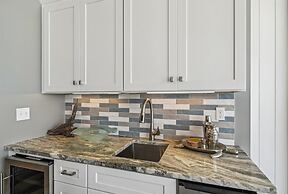 Oceania 703 3 Bedroom Condo by RedAwning