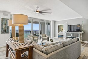 Oceania 703 3 Bedroom Condo by RedAwning