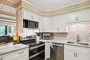 Dolphin Point 104b 2 Bedroom Condo by RedAwning