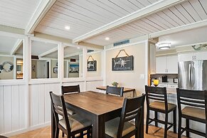 Dolphin Point 104b 2 Bedroom Condo by RedAwning