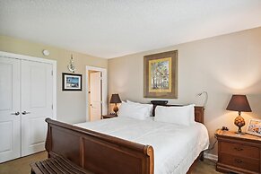 Dolphin Point 104b 2 Bedroom Condo by RedAwning