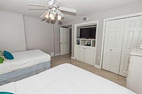 Shoreline Towers 1063 2 Bedroom Condo by RedAwning