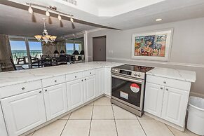 Shoreline Towers 1063 2 Bedroom Condo by RedAwning