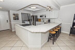 Shoreline Towers 1063 2 Bedroom Condo by RedAwning