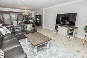 Shoreline Towers 1063 2 Bedroom Condo by RedAwning