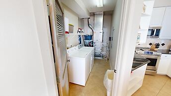 Oceania 906 3 Bedroom Condo by RedAwning