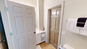 Oceania 906 3 Bedroom Condo by RedAwning