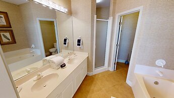 Oceania 906 3 Bedroom Condo by RedAwning