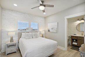 Oceania 307 3 Bedroom Condo by RedAwning