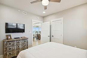 Oceania 307 3 Bedroom Condo by RedAwning