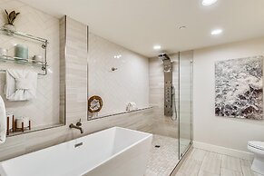 Oceania 307 3 Bedroom Condo by RedAwning