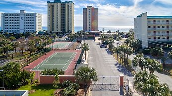 Destin Towers 21 2 Bedroom Condo by RedAwning