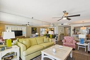 Destin Towers 21 2 Bedroom Condo by RedAwning