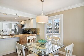 Destin Towers 21 2 Bedroom Condo by RedAwning