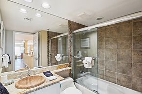 Destin Towers 21 2 Bedroom Condo by RedAwning