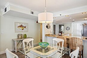 Destin Towers 21 2 Bedroom Condo by RedAwning