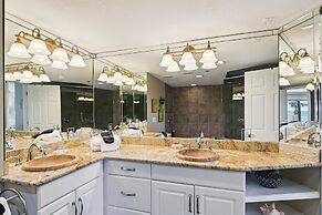 Destin Towers 21 2 Bedroom Condo by RedAwning