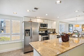 Destin Towers 21 2 Bedroom Condo by RedAwning